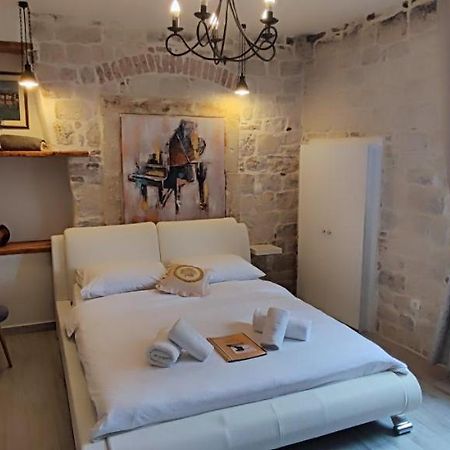 Studios Kadena Trogir - 18Th Century Stone House Eksteriør billede