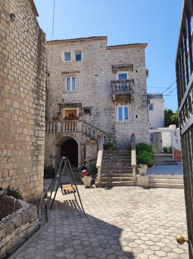 Studios Kadena Trogir - 18Th Century Stone House Eksteriør billede