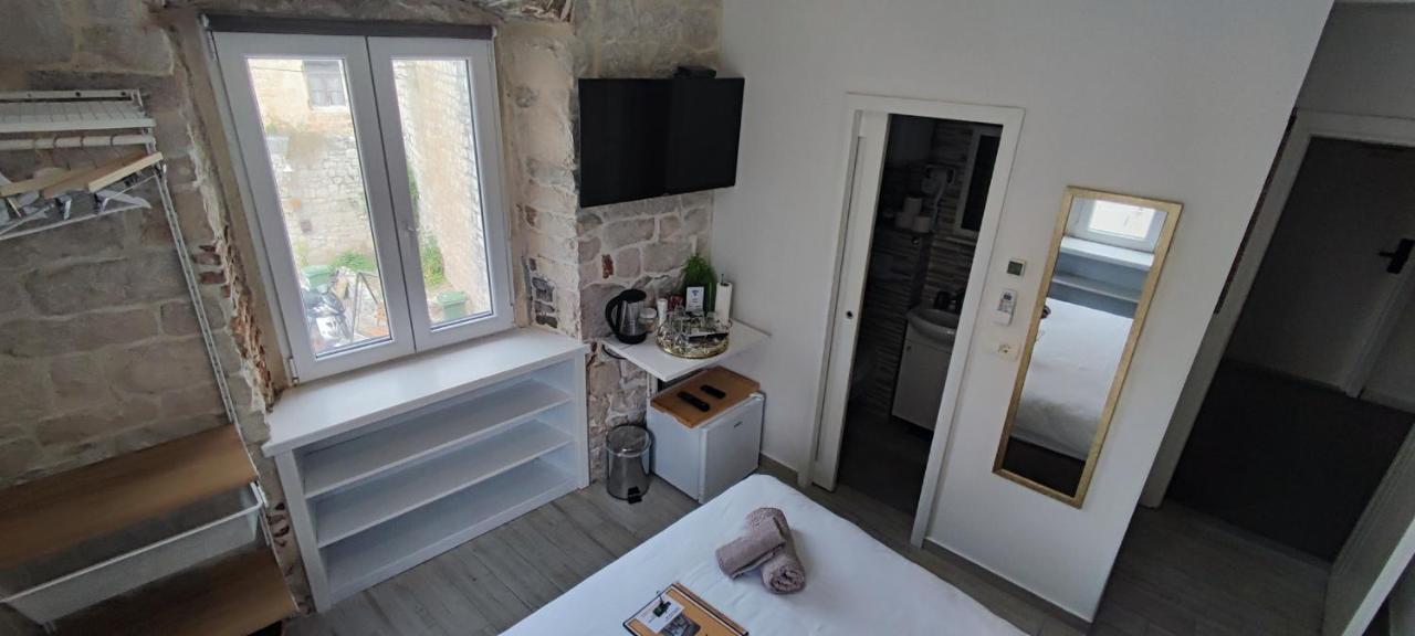 Studios Kadena Trogir - 18Th Century Stone House Eksteriør billede