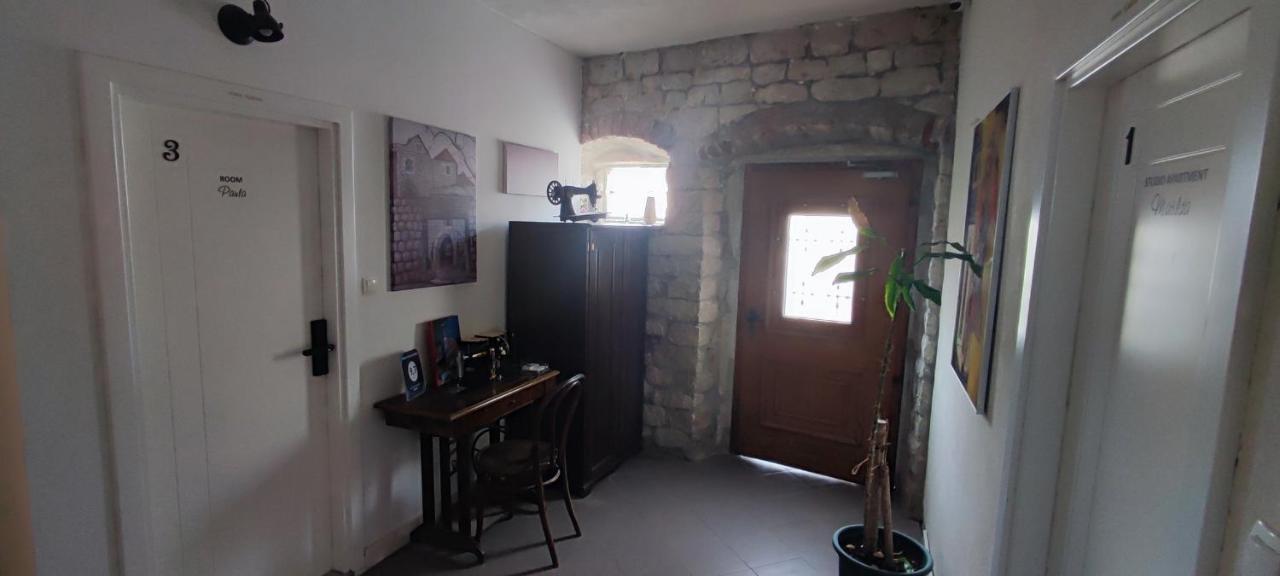 Studios Kadena Trogir - 18Th Century Stone House Eksteriør billede