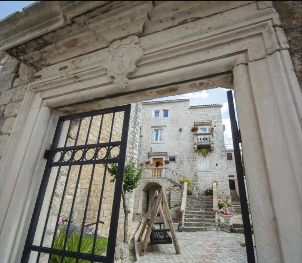 Studios Kadena Trogir - 18Th Century Stone House Eksteriør billede