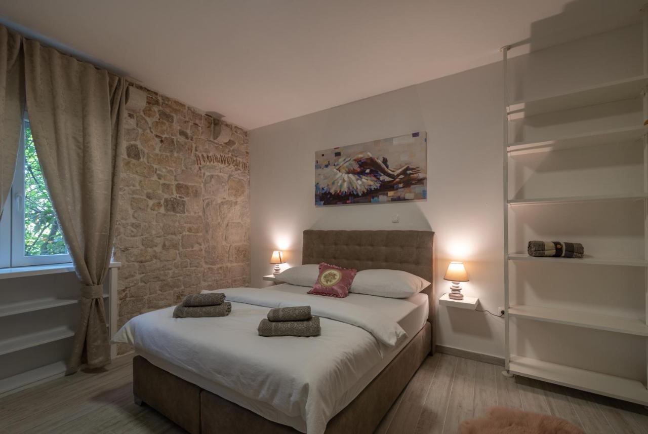 Studios Kadena Trogir - 18Th Century Stone House Eksteriør billede