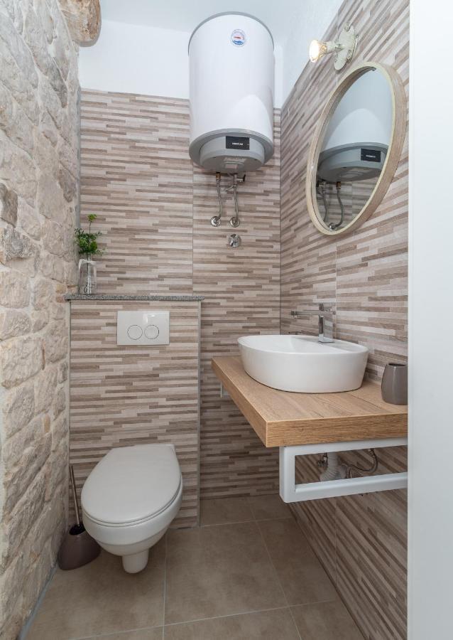 Studios Kadena Trogir - 18Th Century Stone House Eksteriør billede